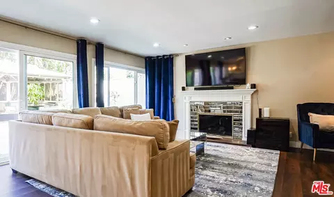 Living - 22 Hunter, Irvine, CA 92620 photo 3 of 5