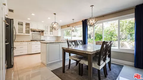 Dining - 22 Hunter, Irvine, CA 92620 photo 2 of 3