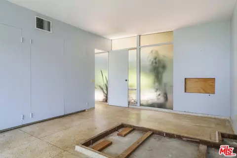 Living - 2885 Edgewick Rd, Glendale, CA 91206 photo 9 of 9