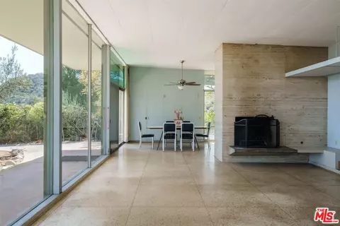 Living - 2885 Edgewick Rd, Glendale, CA 91206 photo 7 of 9