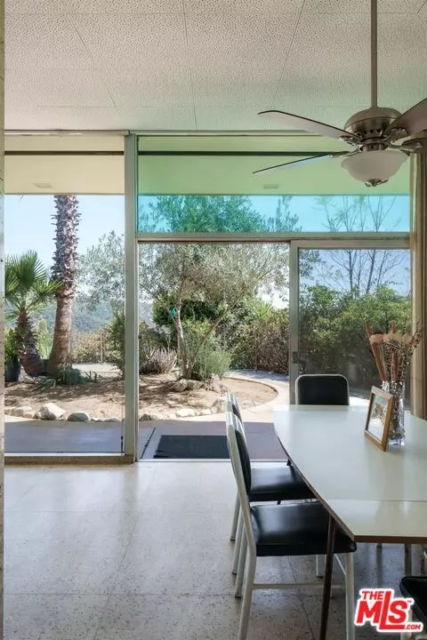 Dining - 2885 Edgewick Rd, Glendale, CA 91206 photo 3 of 3