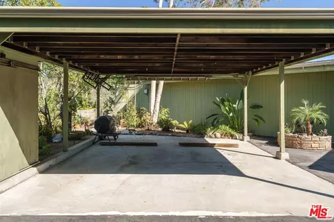 Exterior - 2885 Edgewick Rd, Glendale, CA 91206 photo 27 of 28