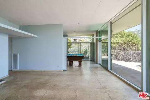 Living - 2885 Edgewick Rd, Glendale, CA 91206 photo 5 of 9