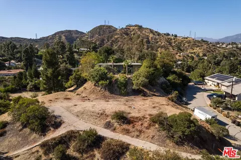 View/Area - 2885 Edgewick Rd, Glendale, CA 91206 photo 1 of 9