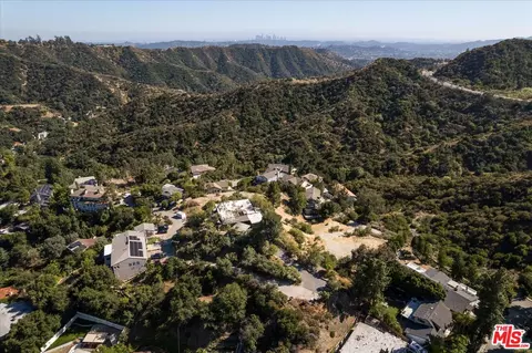 View/Area - 2885 Edgewick Rd, Glendale, CA 91206 photo 8 of 9