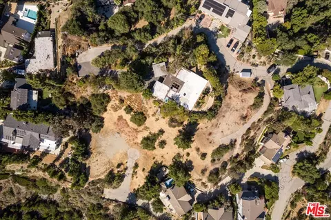 View/Area - 2885 Edgewick Rd, Glendale, CA 91206 photo 3 of 9