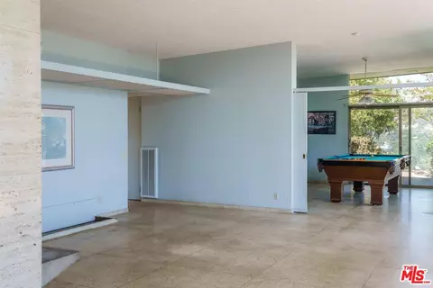 Living - 2885 Edgewick Rd, Glendale, CA 91206 photo 6 of 9