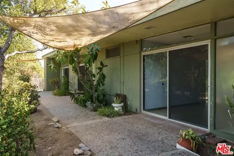 Exterior - 2885 Edgewick Rd, Glendale, CA 91206 photo 13 of 28