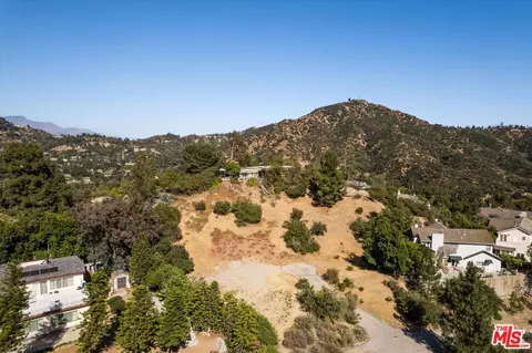 View/Area - 2885 Edgewick Rd, Glendale, CA 91206 photo 6 of 9
