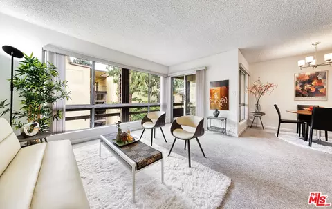6275 Canterbury Dr #302, Culver City, CA 90230