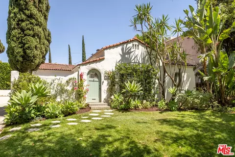 950 S Muirfield Rd, Los Angeles, CA 90019