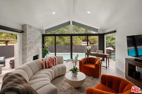 950 Whitebook Dr, La Habra, CA 90631