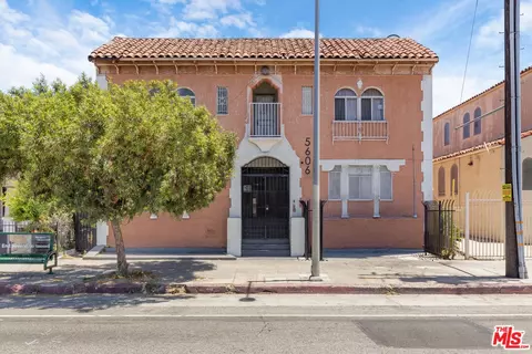 5606 S Figueroa St, Los Angeles, CA 90037