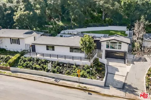 3873 Royal Woods Dr, Sherman Oaks, CA 91403