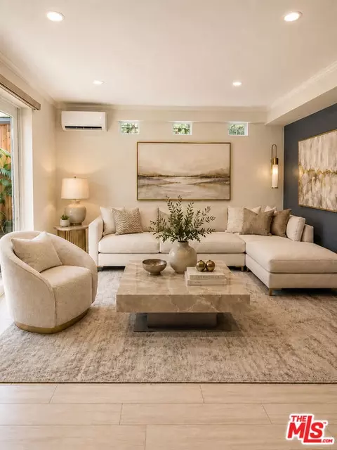 Living - 3213 Thatcher Ave, Venice, CA 90292 photo 1 of 1