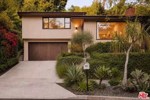 588 Dryad Rd, Santa Monica, CA 90402