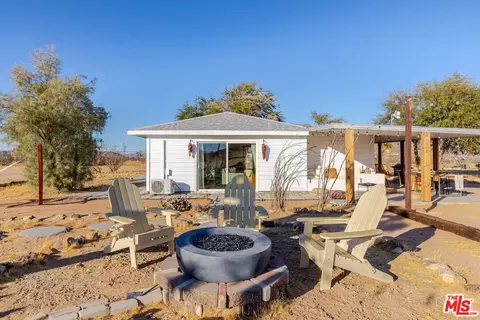 Exterior - 1616 Sunset Mesa Rd, Landers, CA 92285 photo 4 of 11