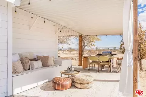 Exterior - 1616 Sunset Mesa Rd, Landers, CA 92285 photo 2 of 11