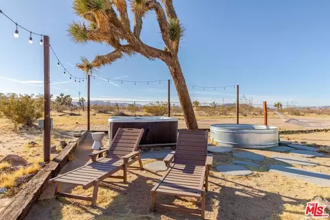Exterior - 1616 Sunset Mesa Rd, Landers, CA 92285 photo 8 of 11