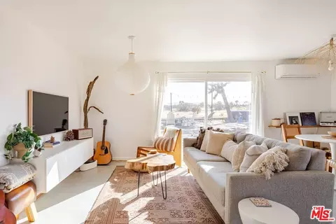 Living - 1616 Sunset Mesa Rd, Landers, CA 92285 photo 2 of 4