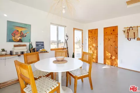 Dining - 1616 Sunset Mesa Rd, Landers, CA 92285 photo 1 of 3