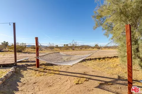 Exterior - 1616 Sunset Mesa Rd, Landers, CA 92285 photo 5 of 11