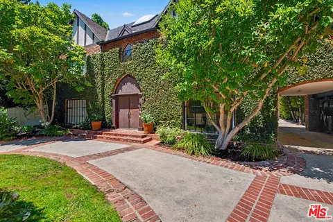 2411 Benedict Canyon Dr, Beverly Hills, CA 90210