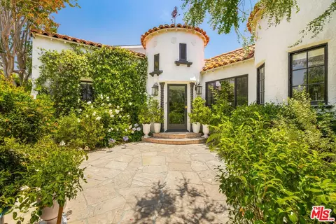 10596 Cushdon Ave, Los Angeles, CA 90064