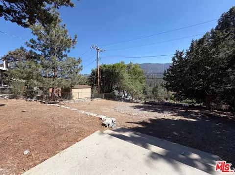 Exterior - 1145 Rivera Dr, Wrightwood, CA 92397 photo 5 of 8