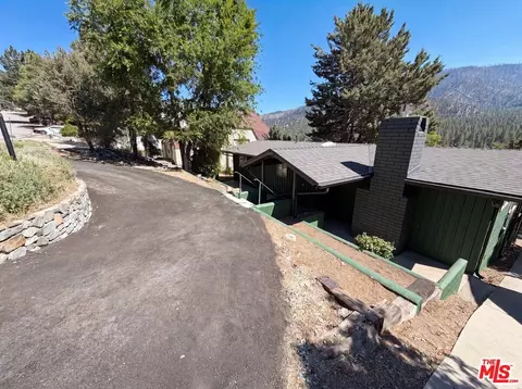 Exterior - 1145 Rivera Dr, Wrightwood, CA 92397 photo 4 of 8
