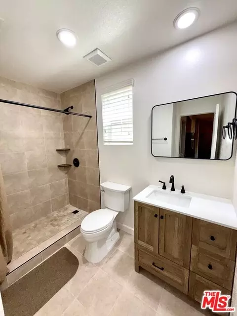 Bath - 1629 Julia Way, Riverside, CA 92501 photo 3 of 4