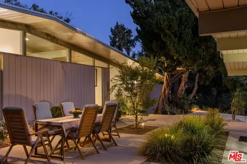 Exterior - 2035 Skyview Dr, Altadena, CA 91001 photo 5 of 14