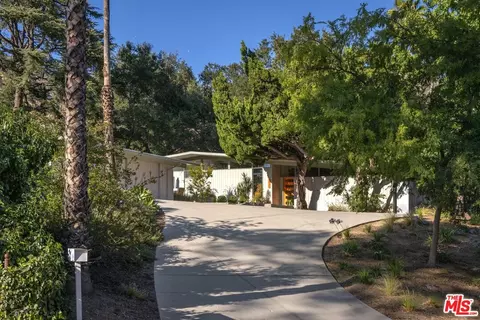 Exterior - 2035 Skyview Dr, Altadena, CA 91001 photo 14 of 14