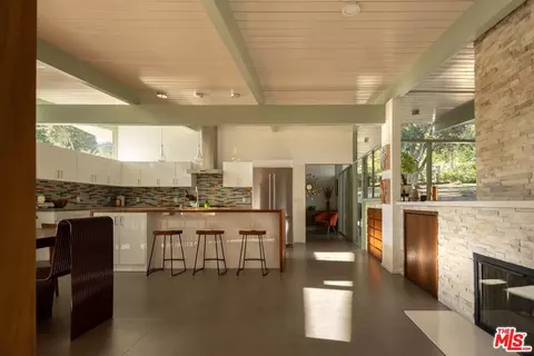 Kitchen - 2035 Skyview Dr, Altadena, CA 91001 photo 2 of 5
