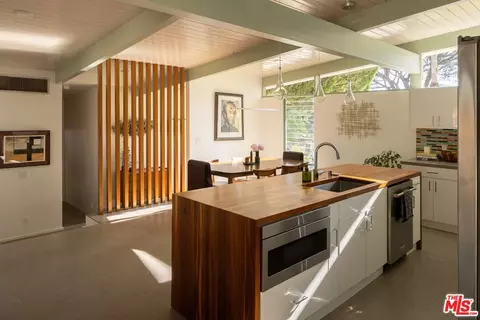 Kitchen - 2035 Skyview Dr, Altadena, CA 91001 photo 3 of 5