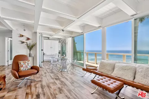 11920 Whitewater Ln, Malibu, CA 90265