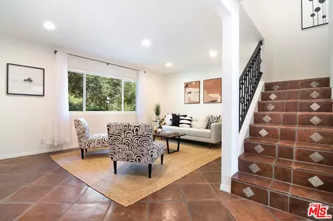 219 Green Lea Pl, Thousand Oaks, CA 91361