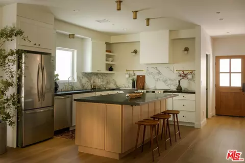 931 S Sycamore Ave, Los Angeles, CA 90036