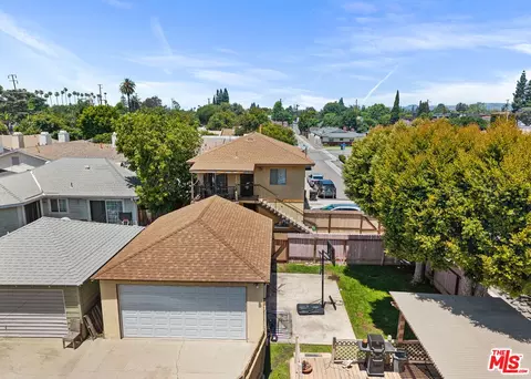 937 E Palmyra Ave, Orange, CA 92866 photo 3