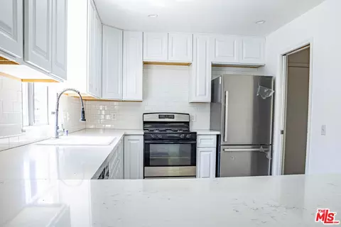 Kitchen - 823 Spaniel Dr, Redding, CA 96003 photo 2 of 6