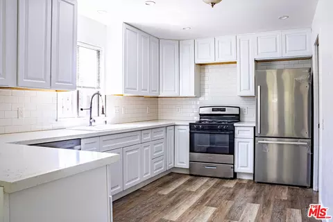 Kitchen - 823 Spaniel Dr, Redding, CA 96003 photo 6 of 6