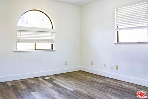 Bedroom - 823 Spaniel Dr, Redding, CA 96003 photo 3 of 7