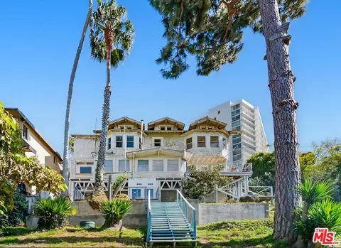 207 Ocean Ave, Santa Monica, CA 90402