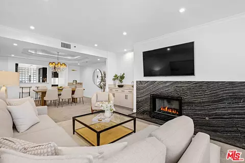 2122 Century Park Ln #306, Los Angeles, CA 90067