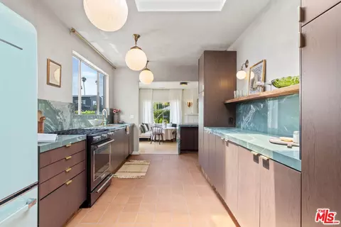 818 Palms Blvd, Venice, CA 90291