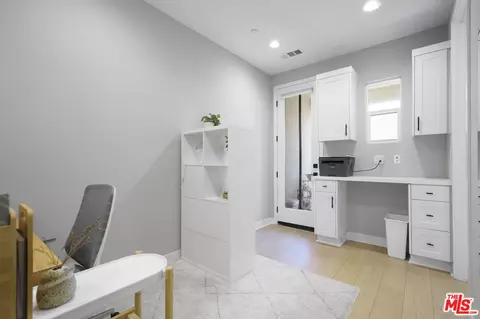 Entry Way - 2189 Bluewing Walk, Gardena, CA 90249 photo 4 of 4
