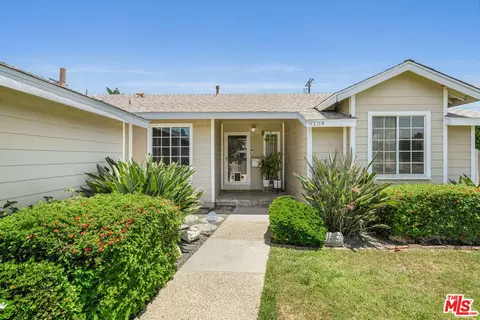 9134 Swinton Ave, North Hills, CA 91343