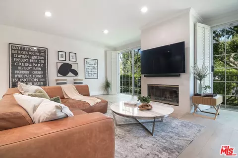 458 N Oakhurst Dr #104, Beverly Hills, CA 90210
