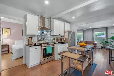 5175 S Van Ness Ave, Los Angeles, CA 90062