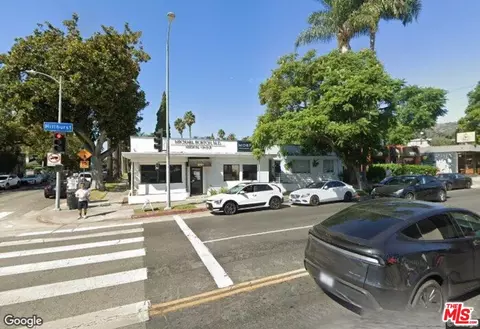 2101 Hillhurst Ave, Los Angeles, CA 90027